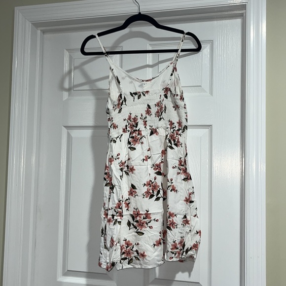 White Floral Dress - Picture 1 of 5